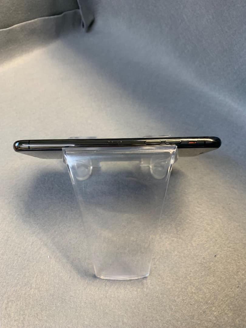 美品　国内版　SIMフリー　iPhoneXS　 64GB ブラック色