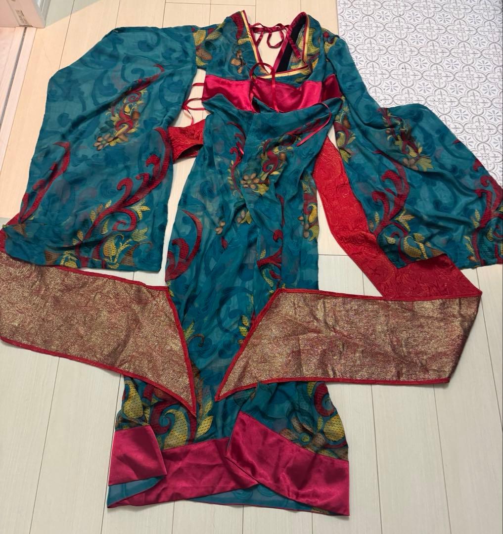 青と赤の花柄和装コスプレ衣装　ハロウィン・ダンス・舞台用に