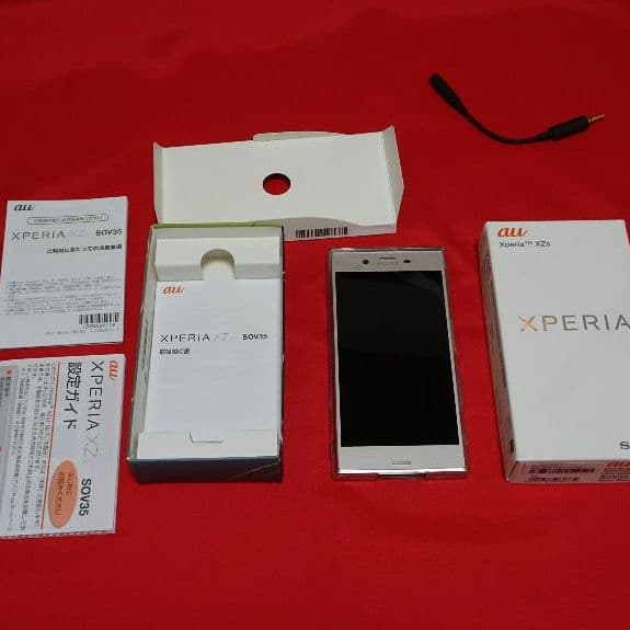 XPERIA XZs au シルバー 新品同様