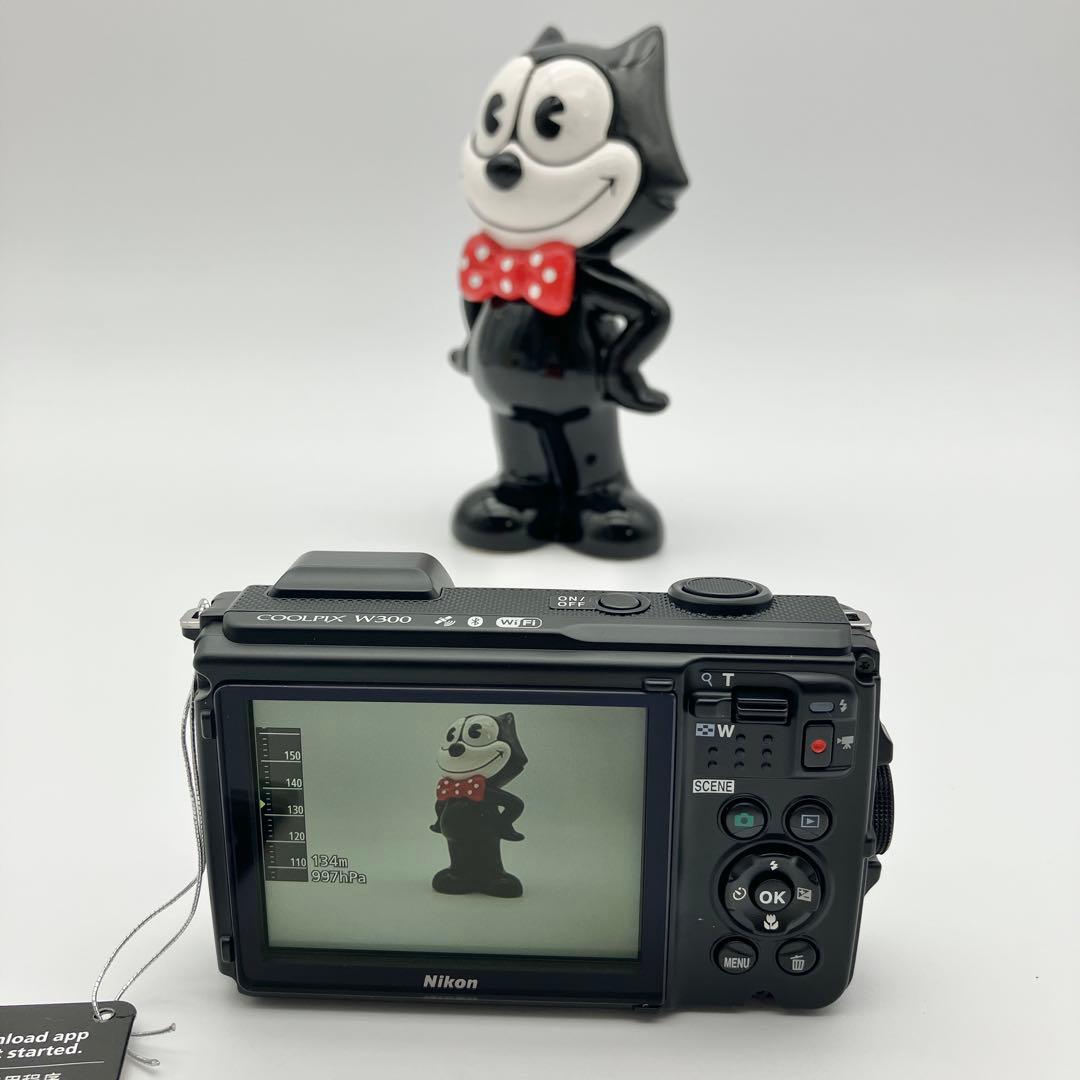 【新品未使用】Nikon COOLPIX W300 デジカメ 防水 WiFi対応