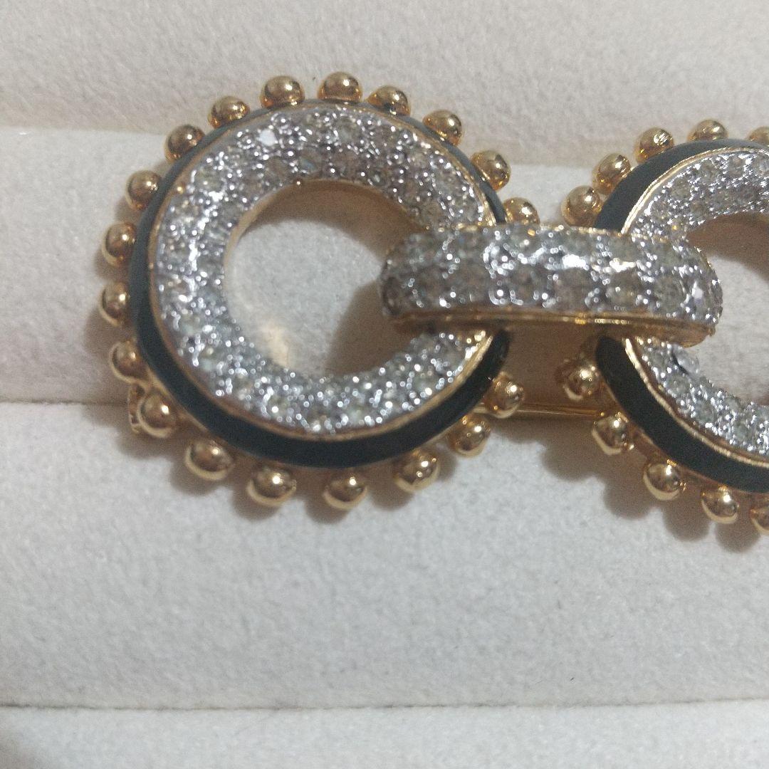 ヴァレンティノブローチ　アンティーク　ヴィンテージ　ピンバッジ　レトロ　古着