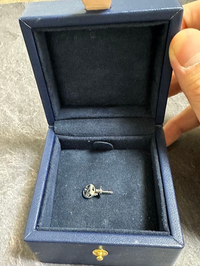 え*る様 【美品・正規品】ルイヴィトン ピアス モノグラム・イディール（ホワイト