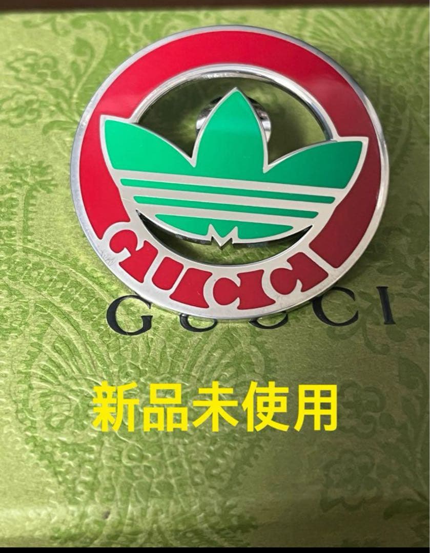 最終！新品未使用　グッチアディダス　ピンブローチ