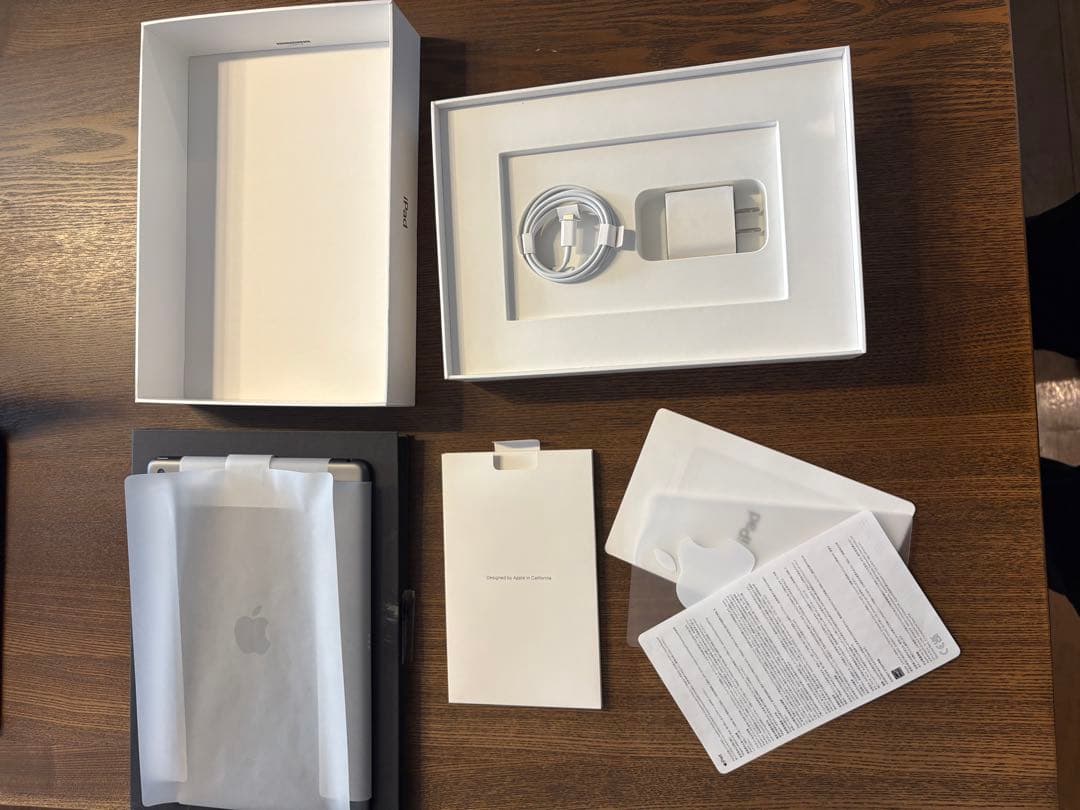 Apple iPad (第9世代) 10.2インチ 64GB WiFiモデル