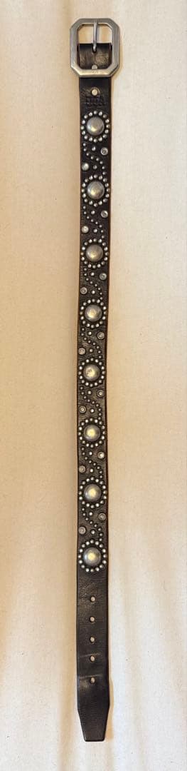 ⭐️DOA⭐️フラワーニッケルスタッズ⭐️クリアストーン⭐️ブラックレザー(茶芯)⭐️32