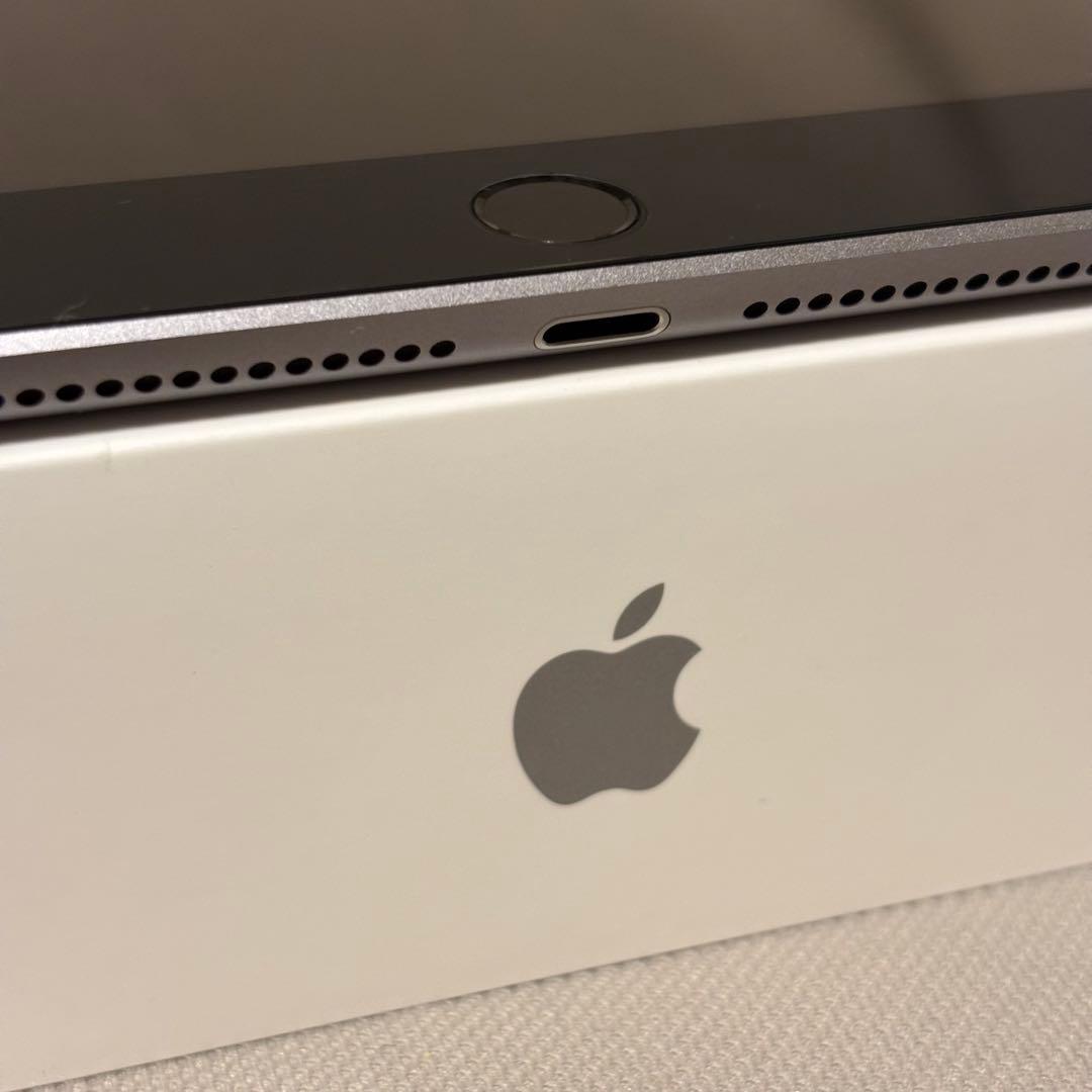 iPad第6世代32GBWi-Fiバッテリー88%希少iOS13.7付属品未使用