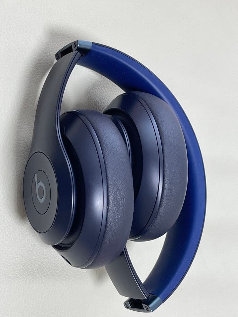 Beats Studio Pro ネイビー