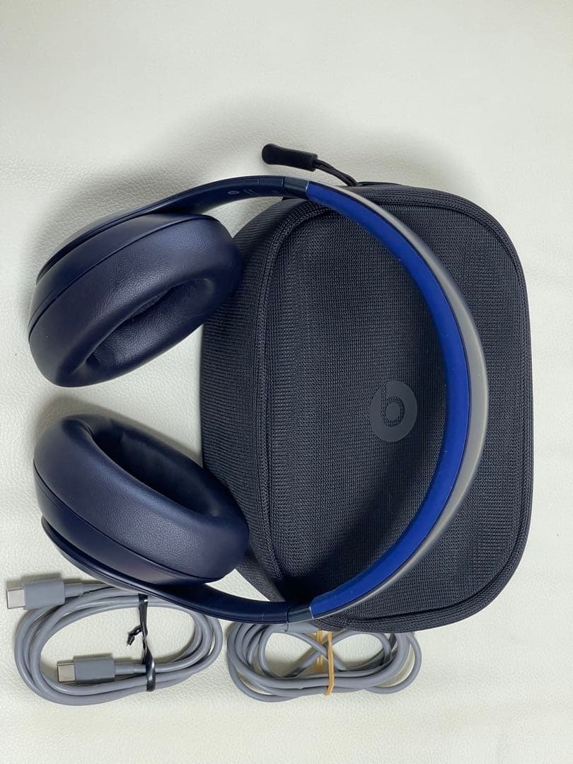 Beats Studio Pro ネイビー