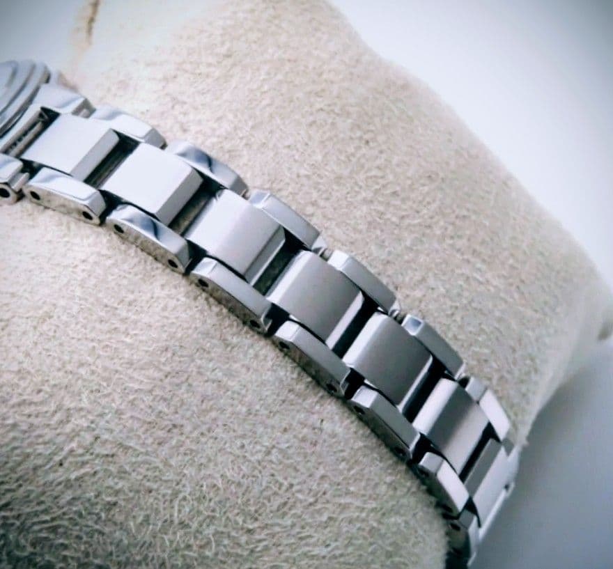 シチズン　クロスシー　 電波ソーラー 時計 ES8030 58A　★磨き済★