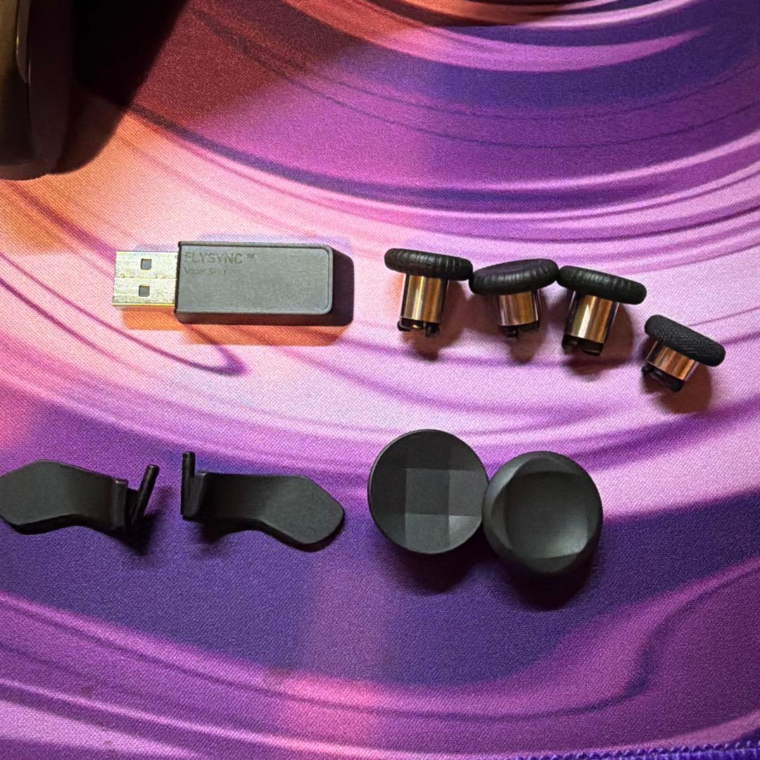 Flydigi Vader5 Pro ゲームコントローラー 本体