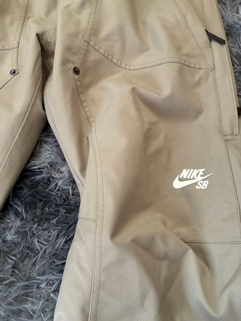 希少！NIKEスノーボードパンツ