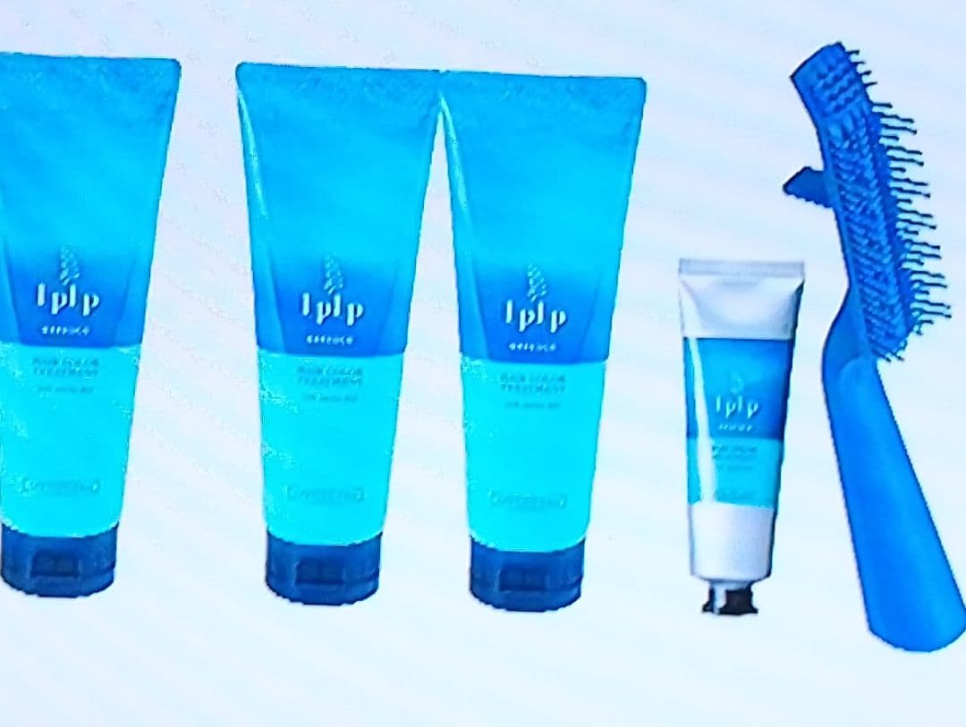 最新版ルプルプエッセンスカラートリートメント LPLPヘアカラートリートメント