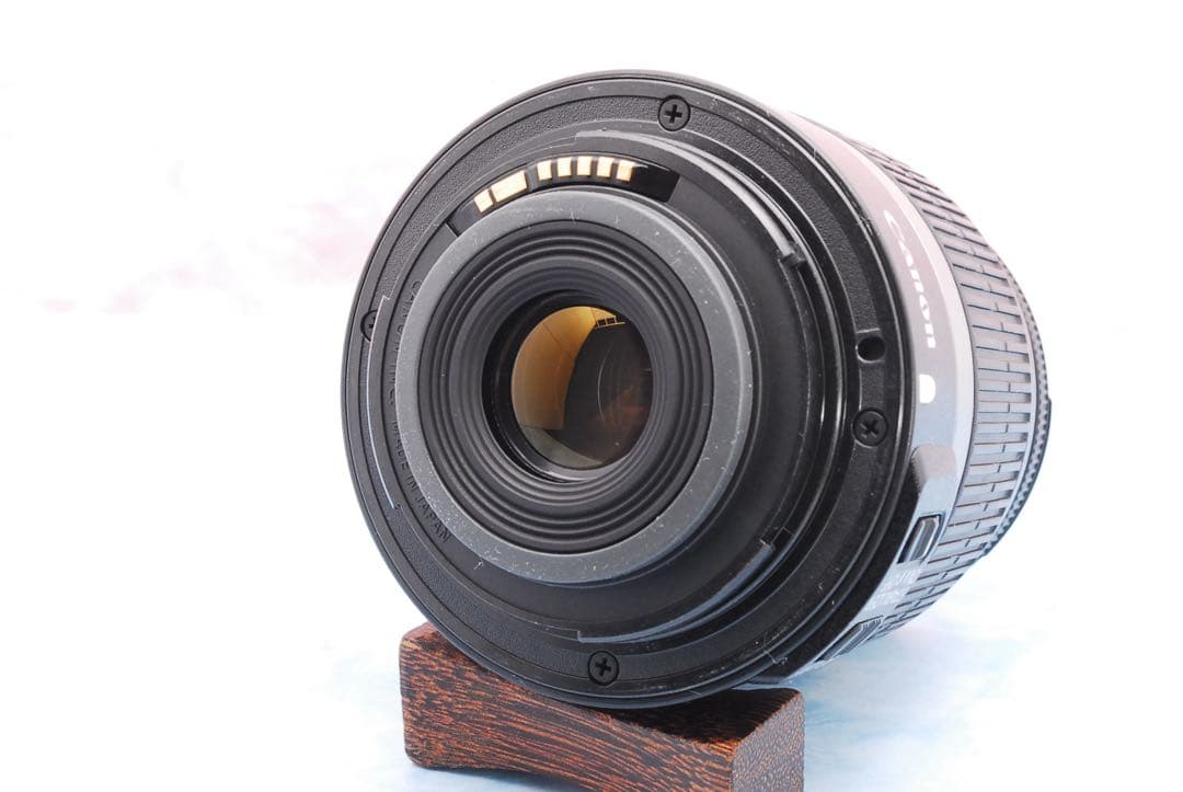 Canon EOS 70D☆手ぶれ補正標準＆超望遠☆一眼レフカメラ☆Wi-Fi