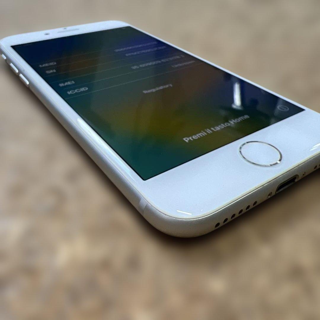 iphone8 64GB SIMフリー 84% シルバー