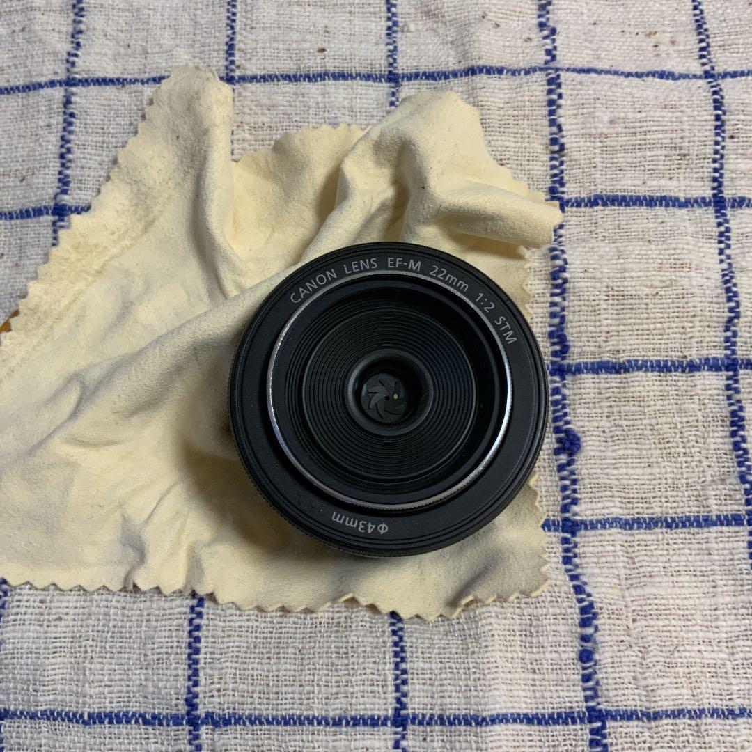 【Canon EOS M ミラーレス一眼】 本体＋レンズ2本付き