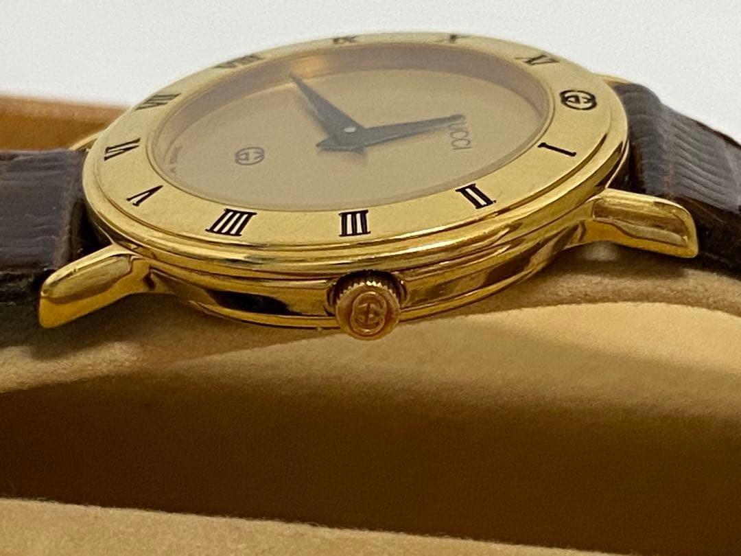 電池交換済み　GUCCI　グッチ　3000L　クオーツ　レディース時計