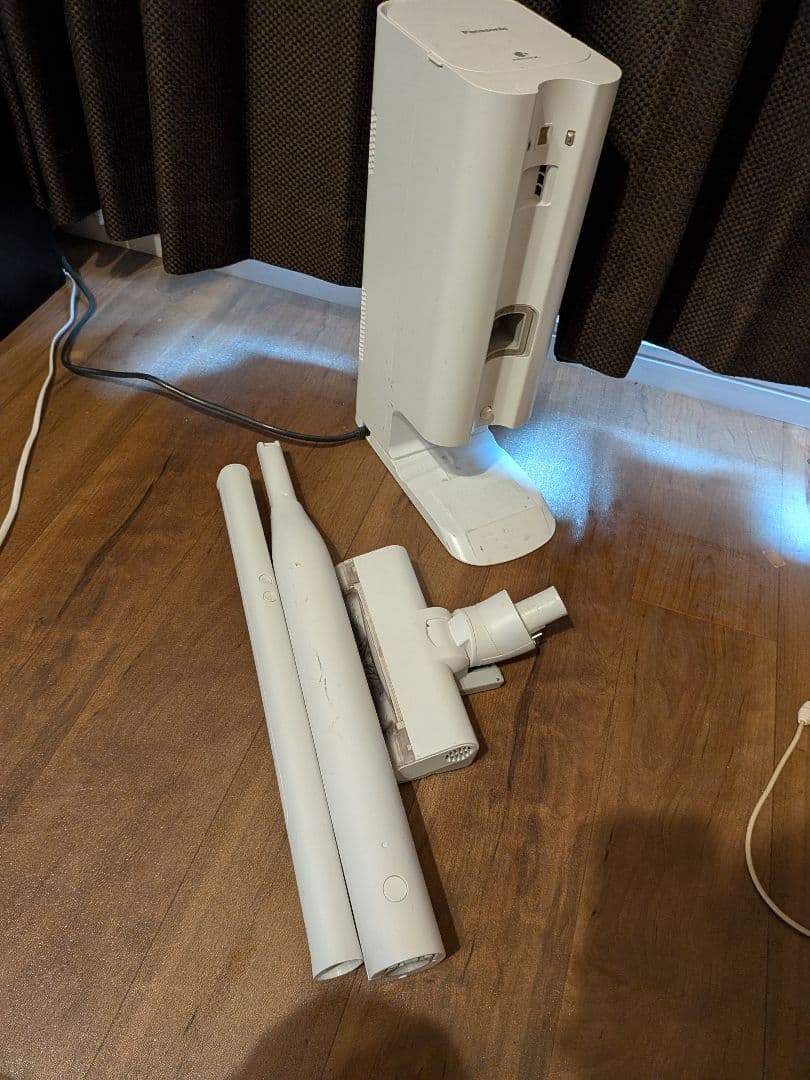 Panasonic MC-NS10K コードレス掃除機 2022年製