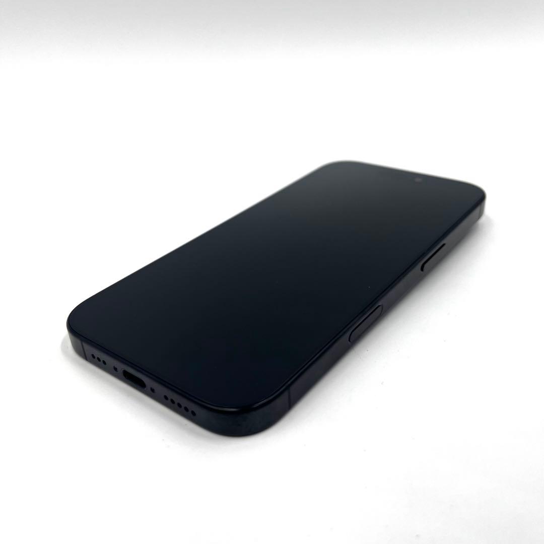 【ほぼ未使用】 iPhone 16 Pro ブラックチタン SIMフリー