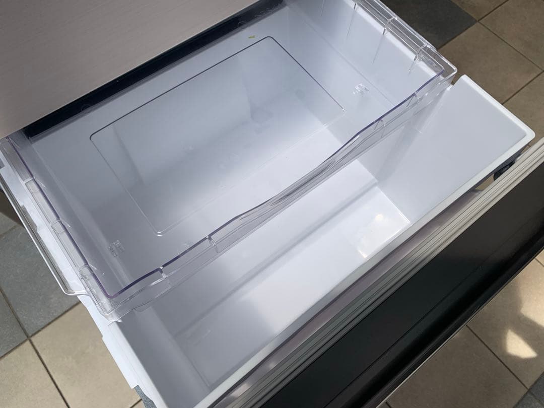 日立　3ドア冷蔵庫　265L シルバー　福岡市内配達無料　r-27rv