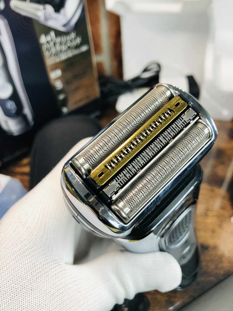 【美品】ブラウン シリーズ9 9375cc -Vメンズ電気シェーバー