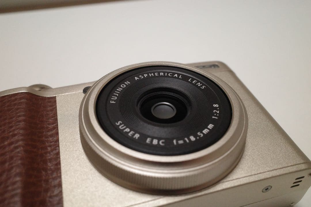 【美品】FUJIFILM XF10 シャンパンゴールド