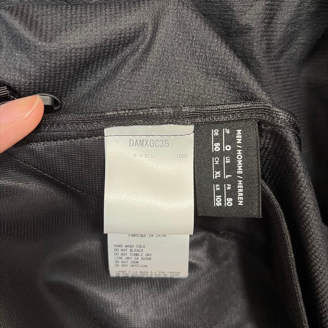 デサント　オルテライン　スイフトライト フーディー　サイズO 軽量、ポケッタブル