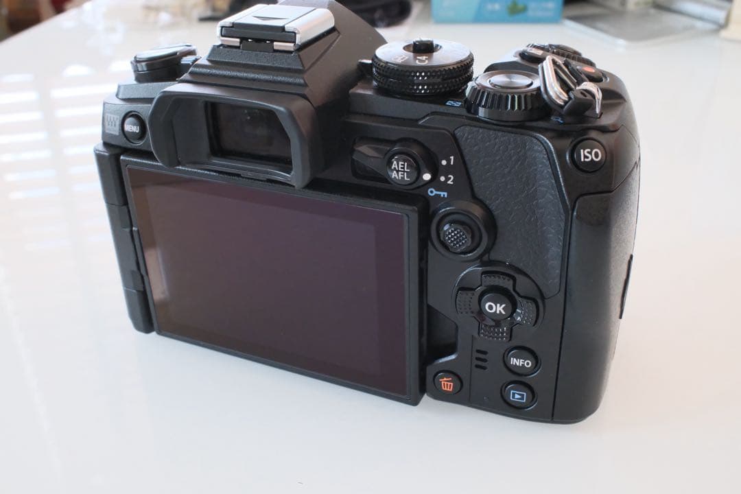 1400ショット ★OLYMPUS OM-D E-M1 MarkIII ボディー