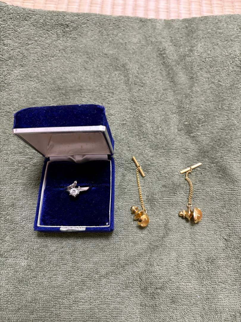 ひ*ろ様 遺品整理　指輪、カフスボタン？