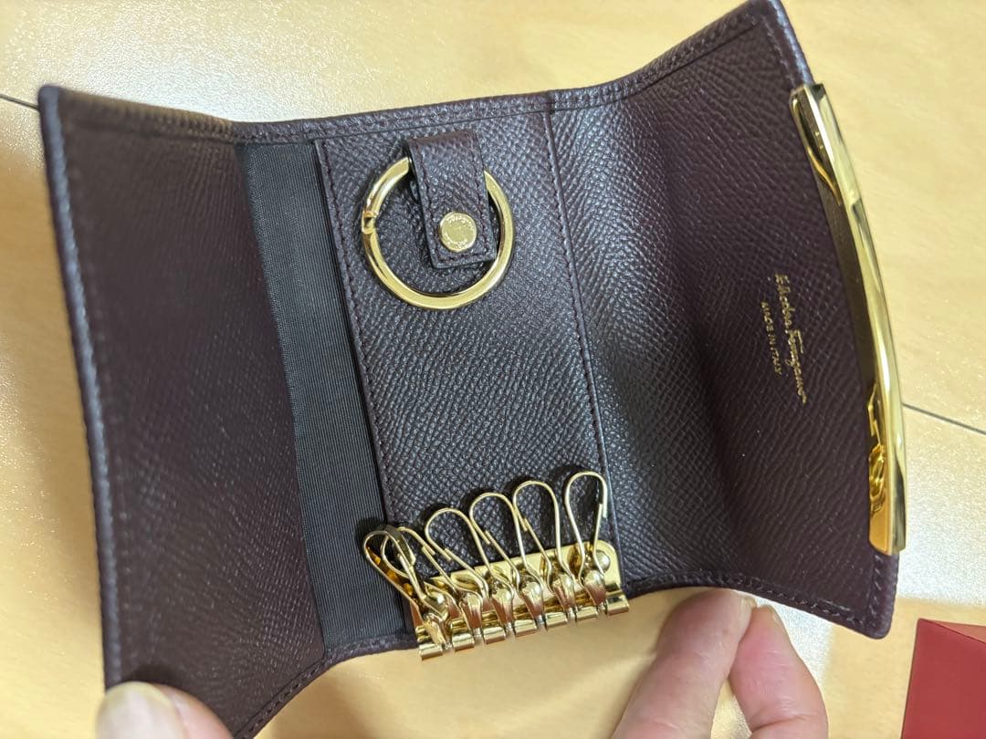 専用 フェラガモキーケース