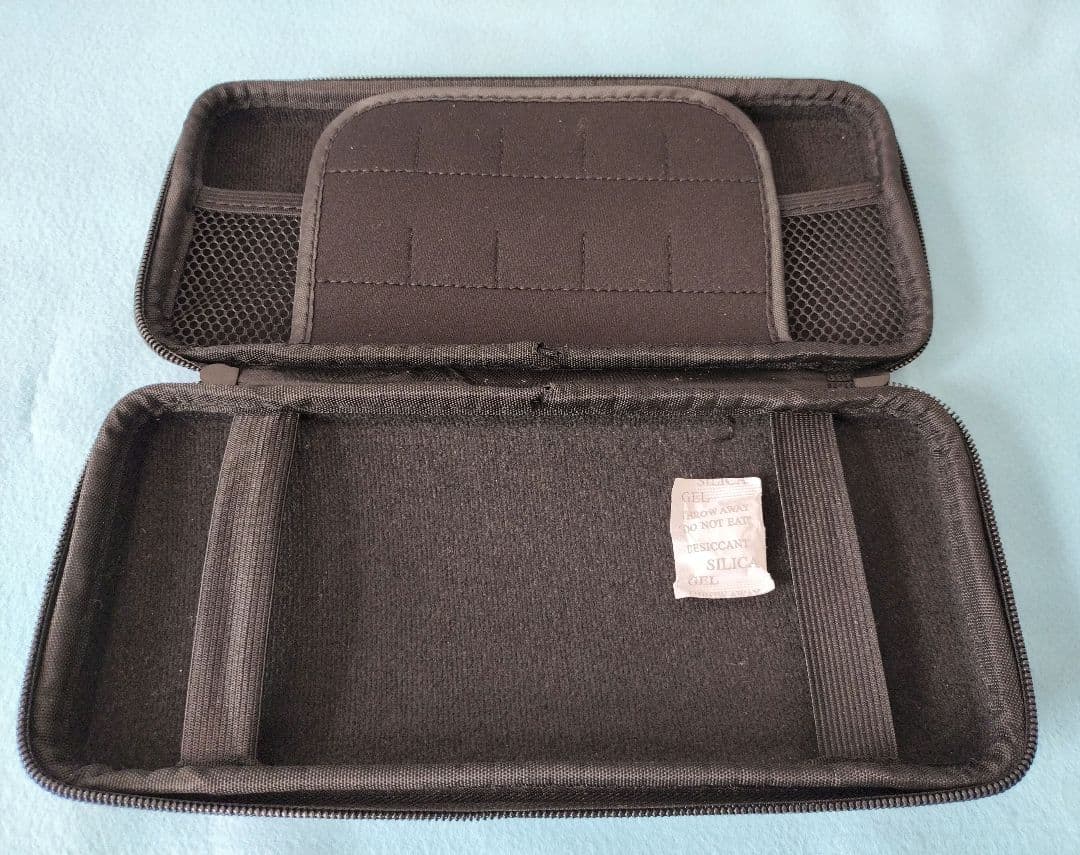 【美品・付属品完備】Nintendo Switch 有機ELモデル本体　ケース付