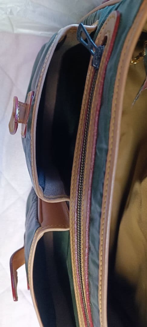 HUNTING WORLD オリーブグリーン ショルダーバッグ