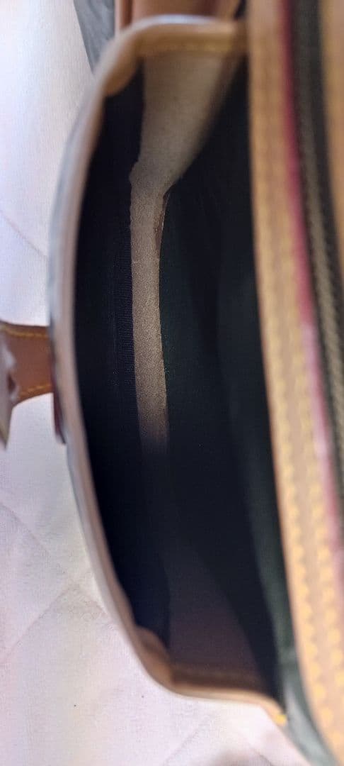 HUNTING WORLD オリーブグリーン ショルダーバッグ