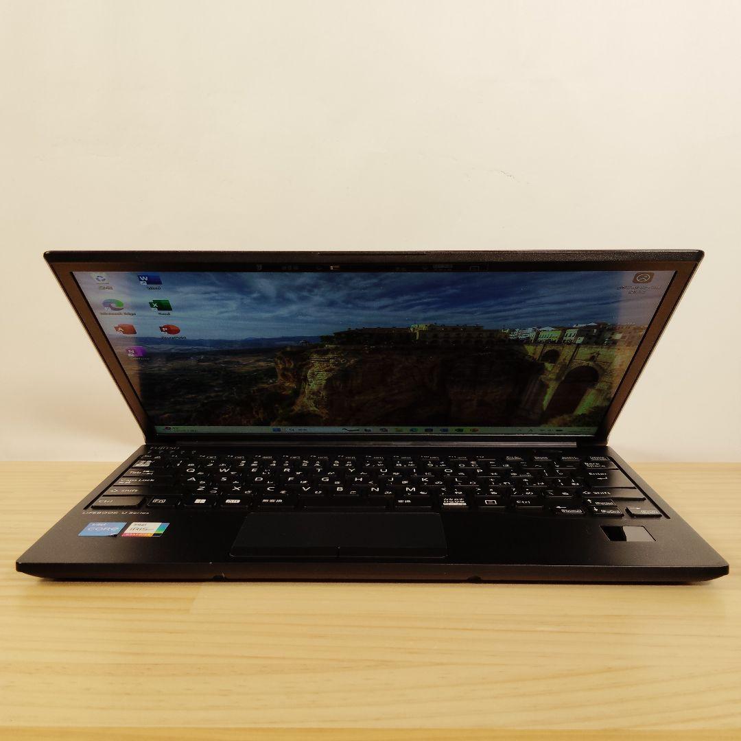 日本製 Fujitsu U9313 爆速 第13世代i5搭載 爆速 512GB
