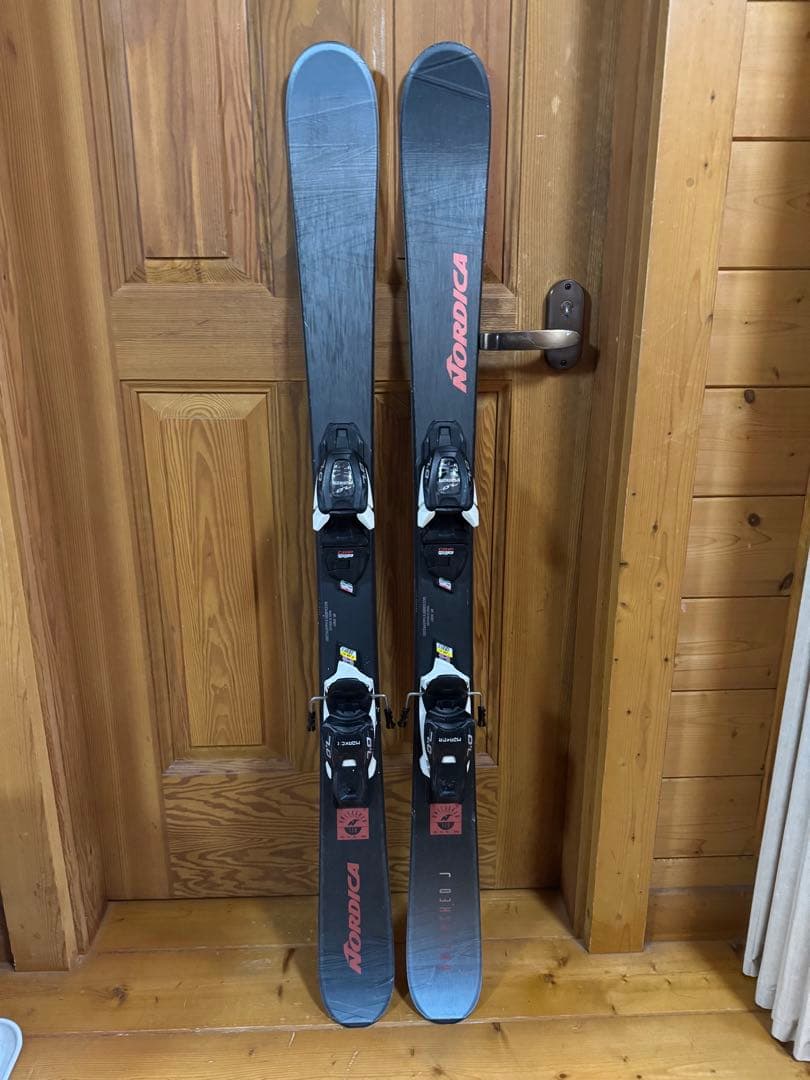 も*ひ様 Nordica パーク系kidsスキー板　122cm
