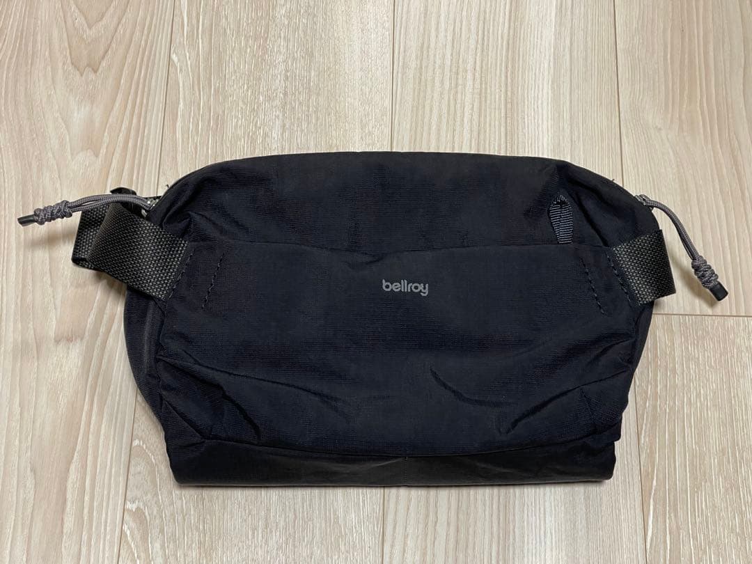 バッグ bellroy Venture Sling 6L