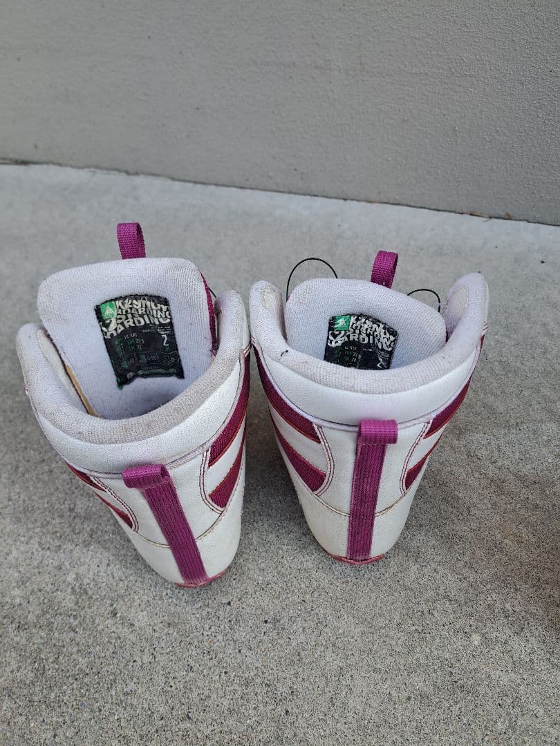 子供用スノーボード3点セット（板、ビンディング、靴）