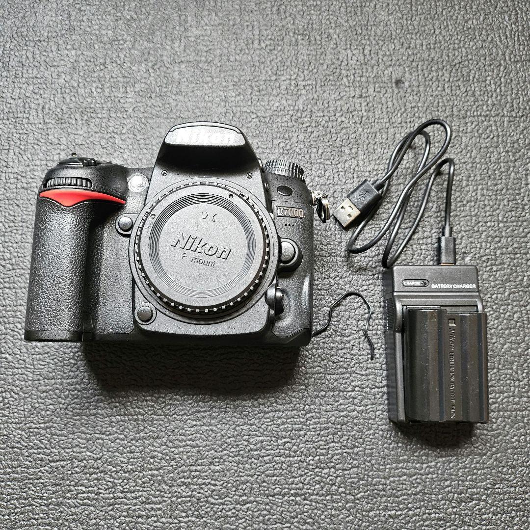 Nikon　d7000　ボディ　ショット数約3200回