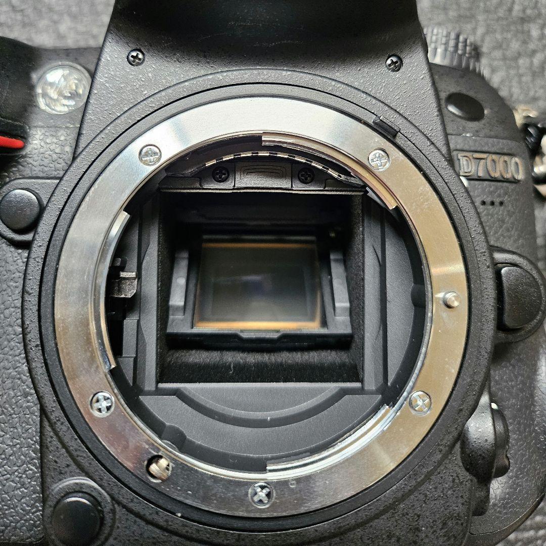 Nikon　d7000　ボディ　ショット数約3200回