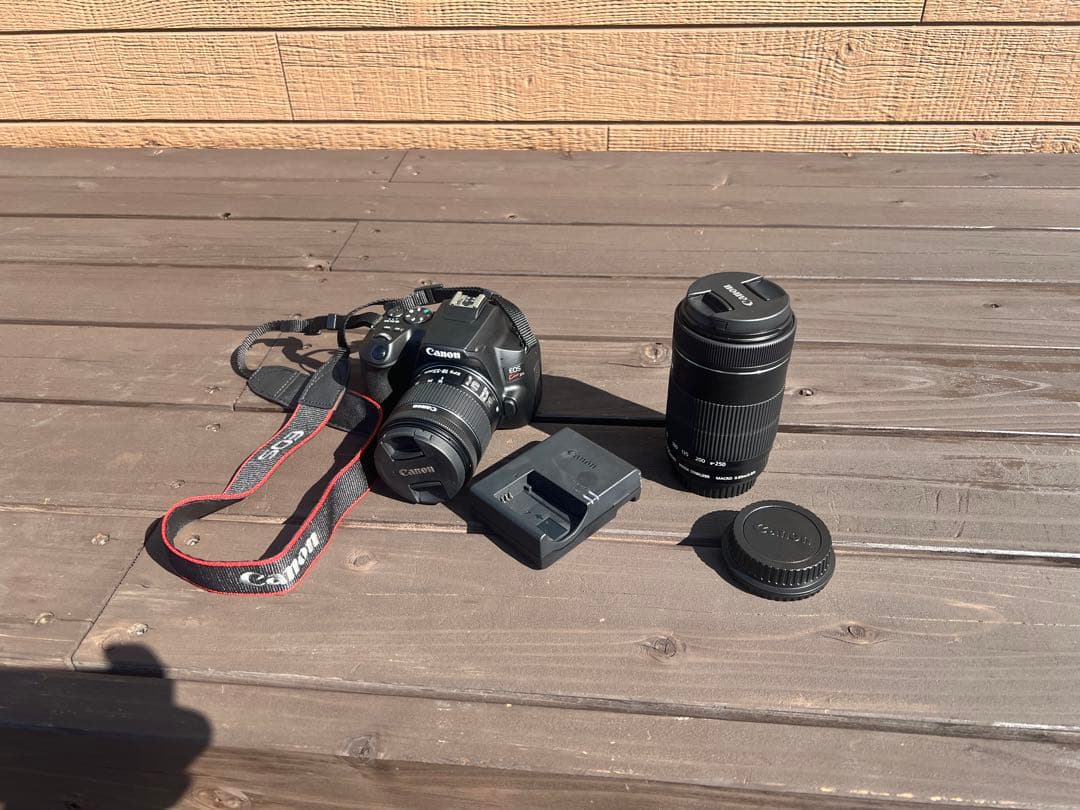 キヤノン(Canon) EOS KissX10デジタル一眼レフカメラダブルズーム