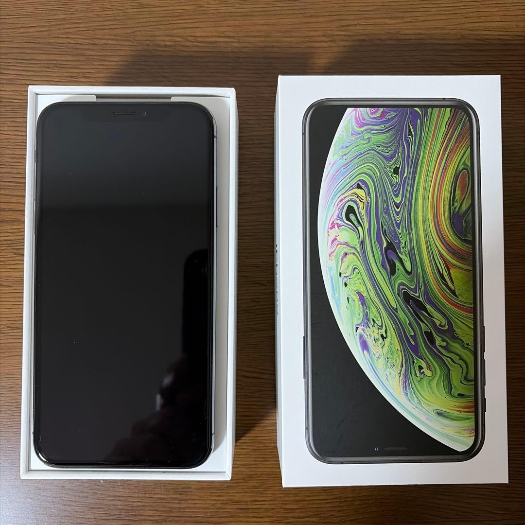 iPhone xs 美品　スペースグレーイ　simフリー　64GB