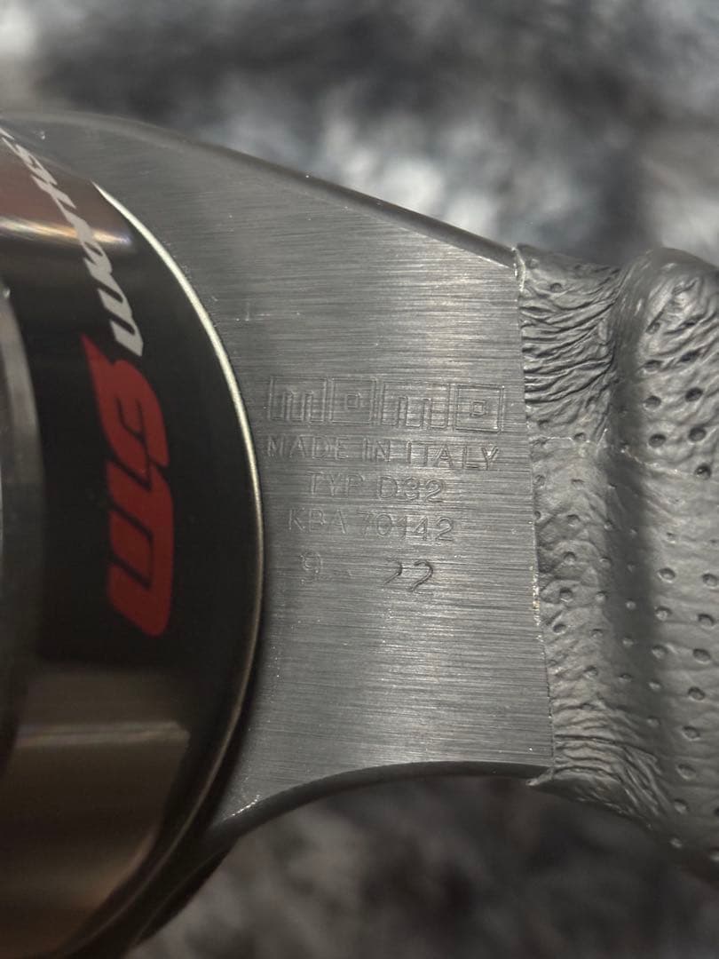 MOMO JET J-2 320mm ステアリング ハンドル 32Φ