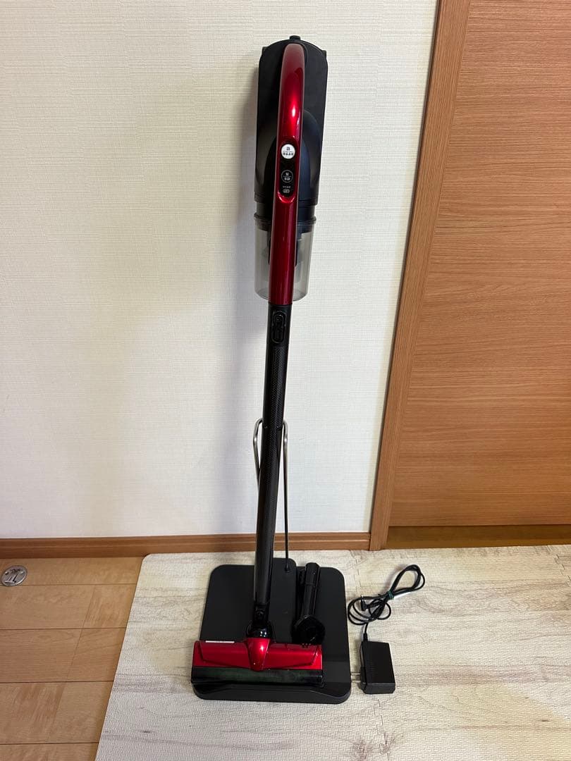 ⑨ 【超軽量モデル】 東芝トルネオ　掃除機VC-CLW31 23年製