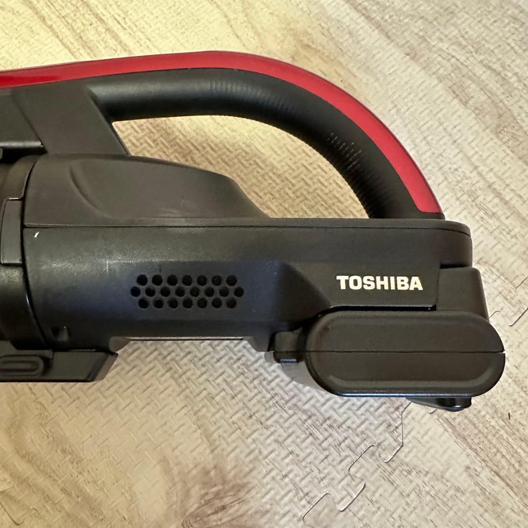 ⑨ 【超軽量モデル】 東芝トルネオ　掃除機VC-CLW31 23年製