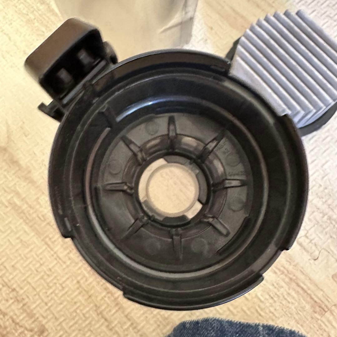 ⑨ 【超軽量モデル】 東芝トルネオ　掃除機VC-CLW31 23年製