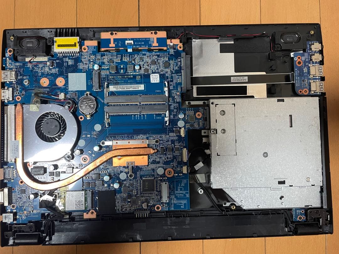 ノートパソコン 3台まとめ売り（ジャンク品） です。