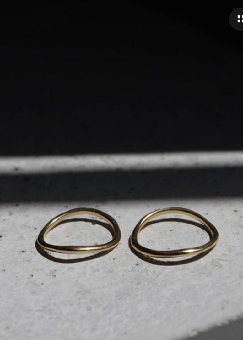 TEN.ラインウェーブリング　ゴールド