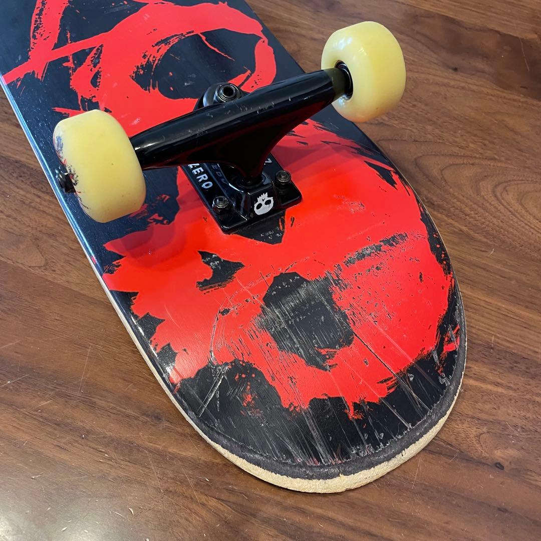 ZERO ゼロ　スケートボード　スケボー　コンプリート　7.75