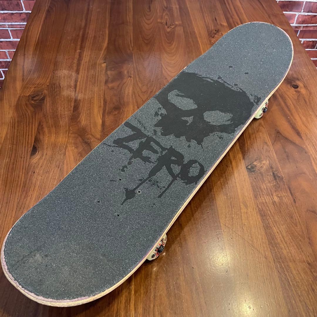ZERO ゼロ　スケートボード　スケボー　コンプリート　7.75