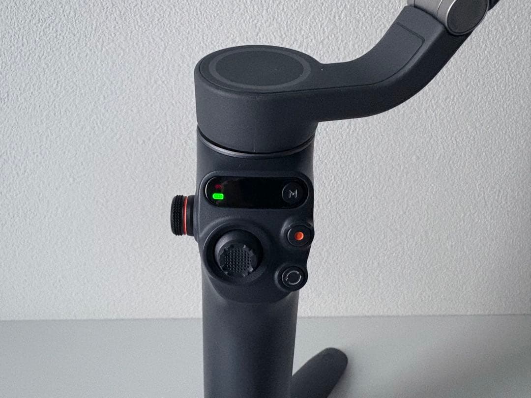 【極美品】DJI Osmo Mobile 6 ジンバル