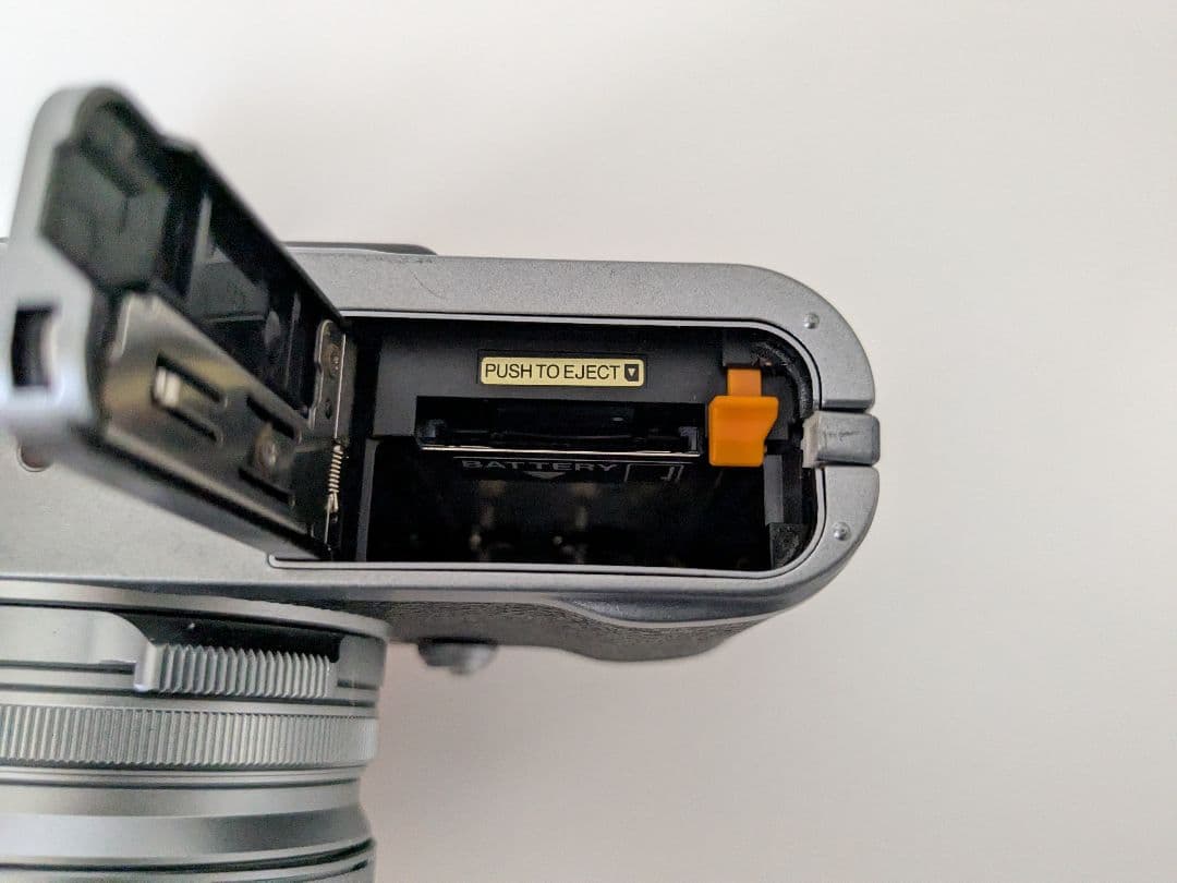 FUJIFILM FinePix X100 テレコンバージョンレンズ付き